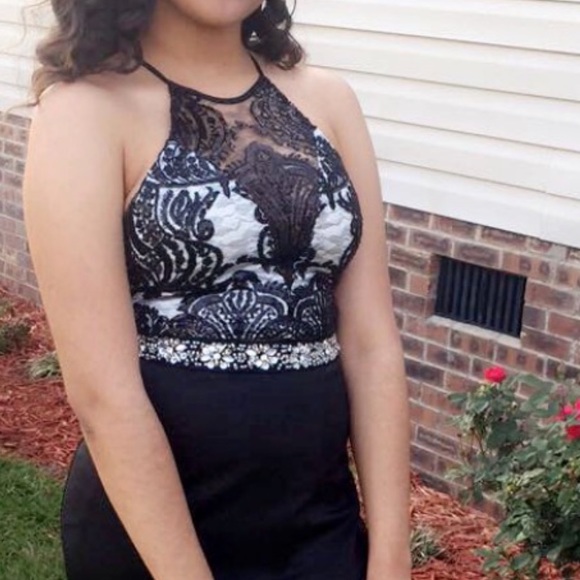 Prom dress - Picture 3 of 3